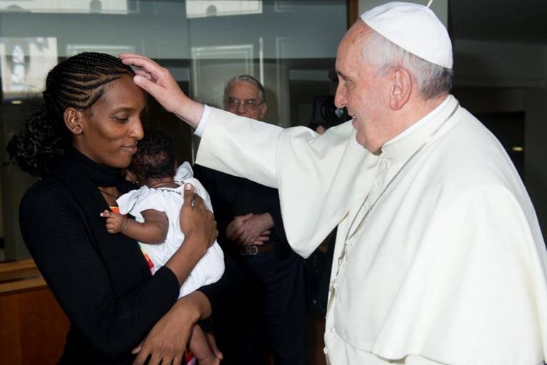Papa Francesco, dodici mesi in immagini